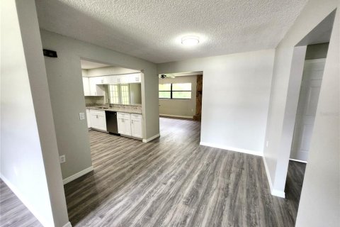 House in Spring Hill, Florida 3 bedrooms, 147.16 sq.m. № 1901035 - photo 6