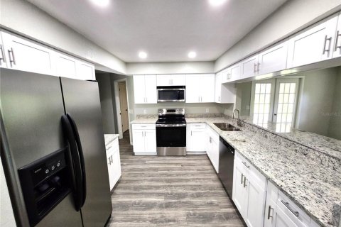 House in Spring Hill, Florida 3 bedrooms, 147.16 sq.m. № 1901035 - photo 7
