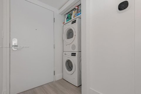 Copropriété à louer à Miami Beach, Floride: 2 chambres, 81.75 m2 № 2334938 - photo 21