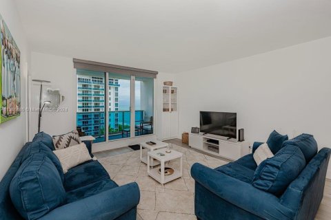 Copropriété à louer à Miami Beach, Floride: 2 chambres, 81.75 m2 № 2334938 - photo 4