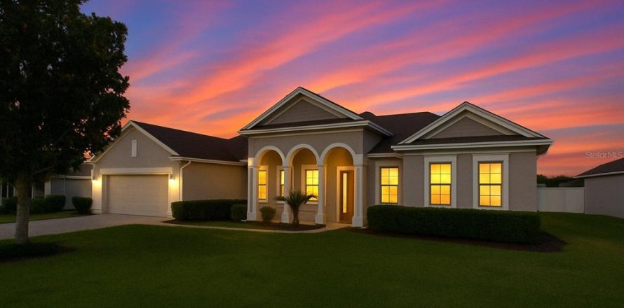 House in Grand Island, Florida 4 bedrooms, 238.76 sq.m. № 1642483