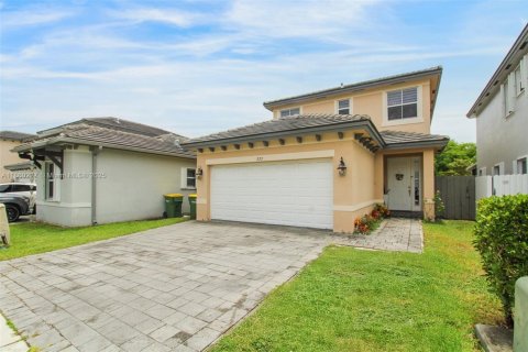 House in Homestead, Florida 5 bedrooms, 201.6 sq.m. № 1889988 - photo 1