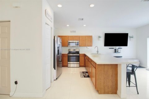 House in Homestead, Florida 5 bedrooms, 201.6 sq.m. № 1889988 - photo 3