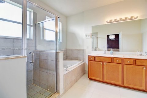 House in Homestead, Florida 5 bedrooms, 201.6 sq.m. № 1889988 - photo 16