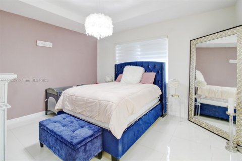 House in Homestead, Florida 5 bedrooms, 201.6 sq.m. № 1889988 - photo 14