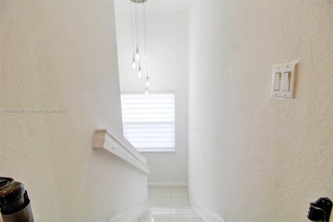 House in Homestead, Florida 5 bedrooms, 201.6 sq.m. № 1889988 - photo 20