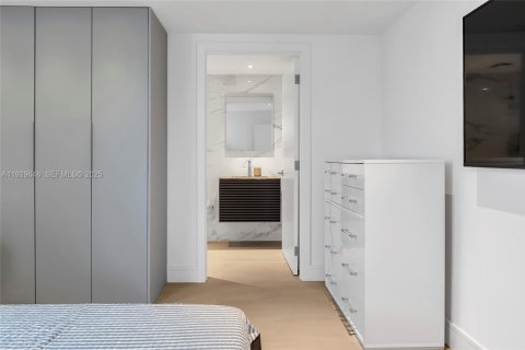 Снять в аренду кондоминиум в Майами-Бич, Флорида 3 спальни, 83.8м2, № 1990066 - фото 27