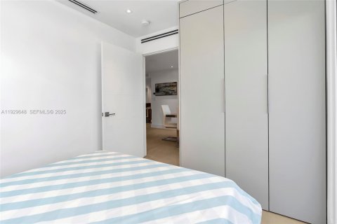 Снять в аренду кондоминиум в Майами-Бич, Флорида 3 спальни, 83.8м2, № 1990066 - фото 26