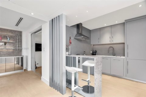 Снять в аренду кондоминиум в Майами-Бич, Флорида 3 спальни, 83.8м2, № 1990066 - фото 10