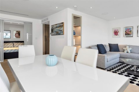 Снять в аренду кондоминиум в Майами-Бич, Флорида 3 спальни, 83.8м2, № 1990066 - фото 22