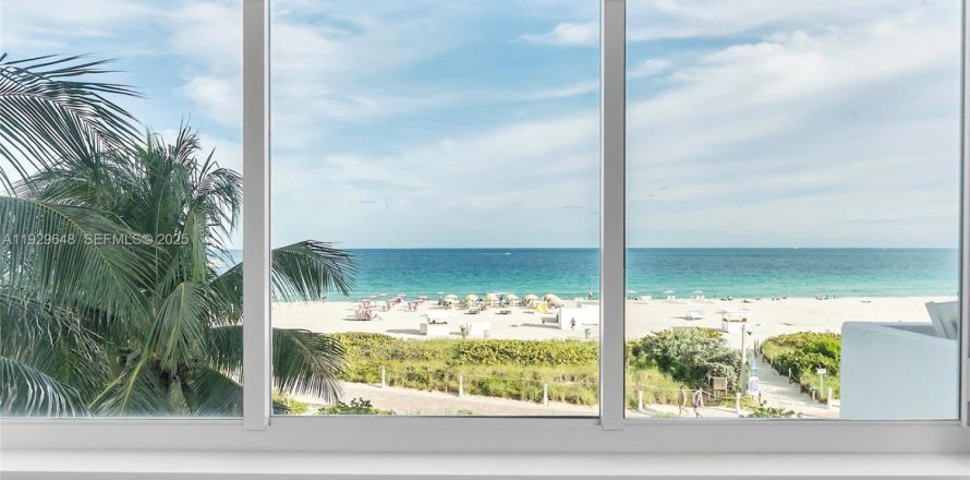 Кондоминиум с 3 спальнями в Майами-Бич, Флорида № 1990066