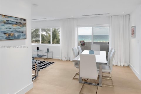 Снять в аренду кондоминиум в Майами-Бич, Флорида 3 спальни, 83.8м2, № 1990066 - фото 30