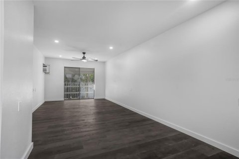 Condominio en venta en Bradenton, Florida, 1 dormitorio, 53.51 m2 № 1381460 - foto 4