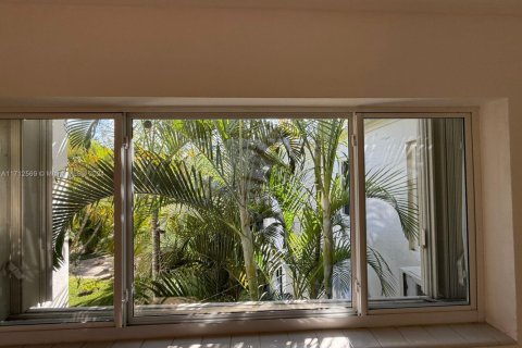 Купить кондоминиум в Бей-Харбор-Айлендс, Флорида 1 спальня, 44.59м2, № 1957851 - фото 6