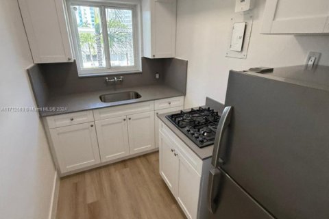 Купить кондоминиум в Бей-Харбор-Айлендс, Флорида 1 спальня, 44.59м2, № 1957851 - фото 10