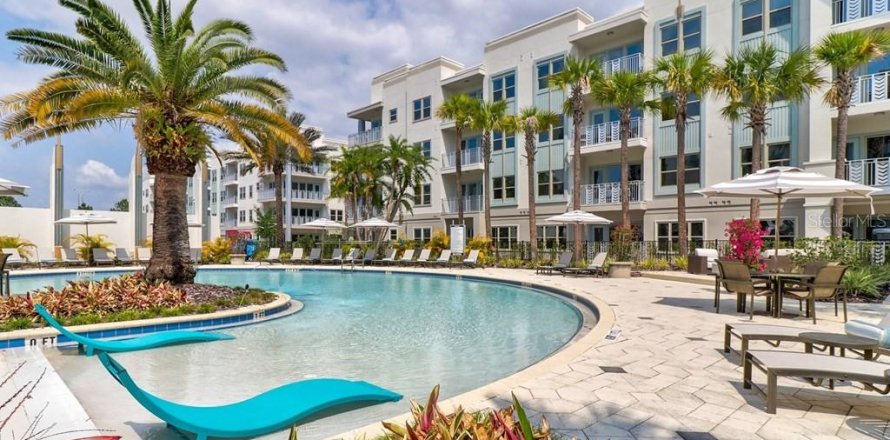 Apartment in Celebration, Florida 2 bedrooms, 101.91 sq.m. № 2209131
