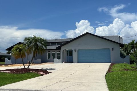 Casa en alquiler en Port Charlotte, Florida, 3 dormitorios, 176.7 m2 № 1394050 - foto 1