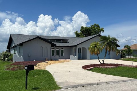 Casa en alquiler en Port Charlotte, Florida, 3 dormitorios, 176.7 m2 № 1394050 - foto 3