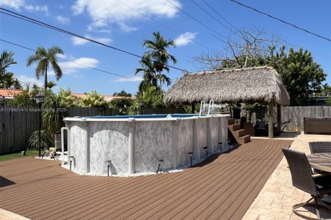 House in Miami, Florida 3 bedrooms, 161.28 sq.m. № 1727189 - photo 10