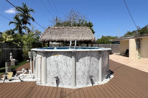 House in Miami, Florida 3 bedrooms, 161.28 sq.m. № 1727189 - photo 11
