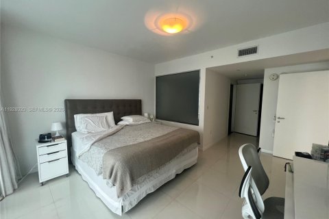 Condo in Miami, Florida, 1 bedroom  № 1997622 - photo 14