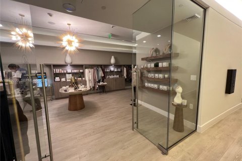 Condo in Miami, Florida, 1 bedroom  № 1997622 - photo 24