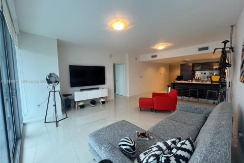 Condo in Miami, Florida, 1 bedroom  № 1997622 - photo 8