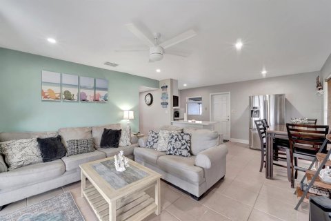 House in Port Charlotte, Florida 3 bedrooms, 116.13 sq.m. № 1776968 - photo 26