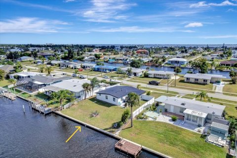 House in Port Charlotte, Florida 3 bedrooms, 116.13 sq.m. № 1776968 - photo 5