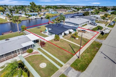 House in Port Charlotte, Florida 3 bedrooms, 116.13 sq.m. № 1776968 - photo 11