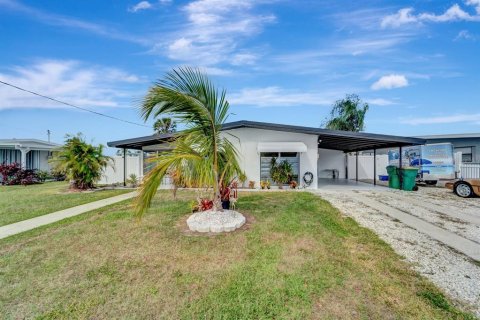 House in Port Charlotte, Florida 3 bedrooms, 116.13 sq.m. № 1776968 - photo 18