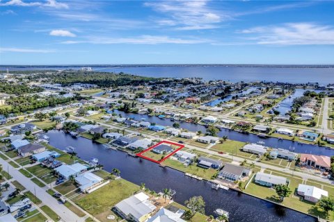 House in Port Charlotte, Florida 3 bedrooms, 116.13 sq.m. № 1776968 - photo 15
