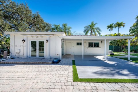 House in Miami, Florida 3 bedrooms, 130.34 sq.m. № 2002669 - photo 27