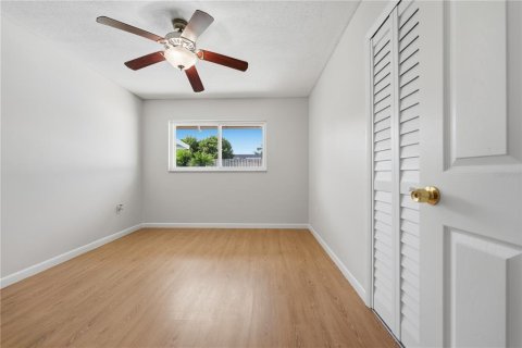 House in Altamonte Springs, Florida 4 bedrooms, 171.78 sq.m. № 2426843 - photo 25