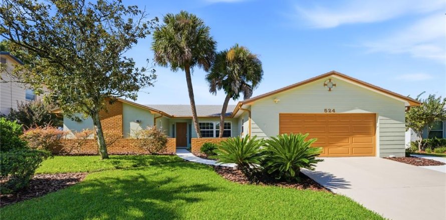 House in Altamonte Springs, Florida 4 bedrooms, 171.78 sq.m. № 2426843