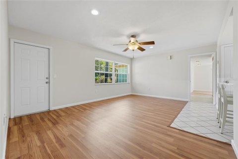 House in Altamonte Springs, Florida 4 bedrooms, 171.78 sq.m. № 2426843 - photo 12