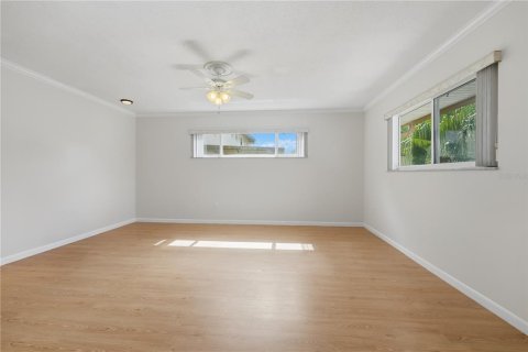 House in Altamonte Springs, Florida 4 bedrooms, 171.78 sq.m. № 2426843 - photo 17
