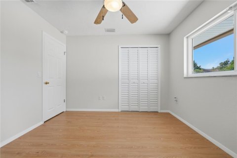 House in Altamonte Springs, Florida 4 bedrooms, 171.78 sq.m. № 2426843 - photo 23