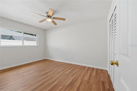 House in Altamonte Springs, Florida 4 bedrooms, 171.78 sq.m. № 2426843 - photo 19