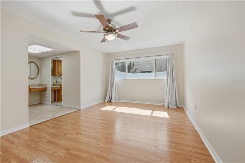 House in Altamonte Springs, Florida 4 bedrooms, 171.78 sq.m. № 2426843 - photo 29