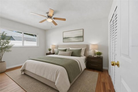 House in Altamonte Springs, Florida 4 bedrooms, 171.78 sq.m. № 2426843 - photo 18