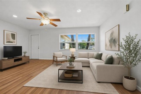 House in Altamonte Springs, Florida 4 bedrooms, 171.78 sq.m. № 2426843 - photo 10