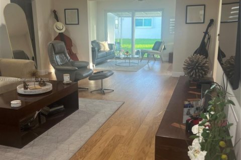 Villa ou maison à vendre à Plantation, Floride: 2 chambres, 133.59 m2 № 1958219 - photo 15