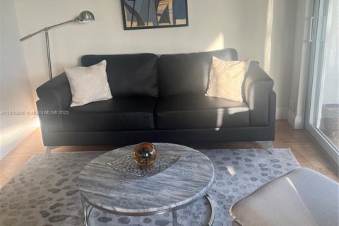 Villa ou maison à vendre à Plantation, Floride: 2 chambres, 133.59 m2 № 1958219 - photo 8