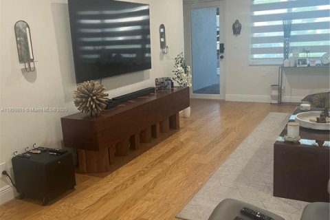 Villa ou maison à vendre à Plantation, Floride: 2 chambres, 133.59 m2 № 1958219 - photo 13