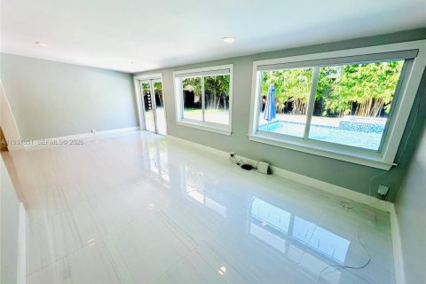 House in Hialeah, Florida 3 bedrooms, 136.47 sq.m. № 1995602 - photo 15