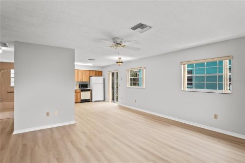 Copropriété à vendre à New Port Richey, Floride: 2 chambres, 95.13 m2 № 1538327 - photo 6