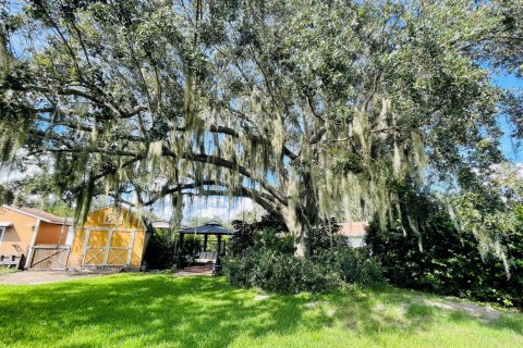 House in Lake Placid, Florida 2 bedrooms, 144 sq.m. № 2084097 - photo 23