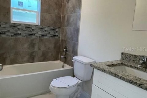 Villa ou maison à louer à Punta Gorda, Floride: 2 chambres, 77.29 m2 № 1765658 - photo 7