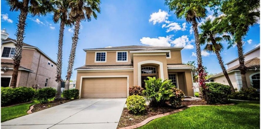 House in Ellenton, Florida 4 bedrooms, 270.25 sq.m. № 2224821